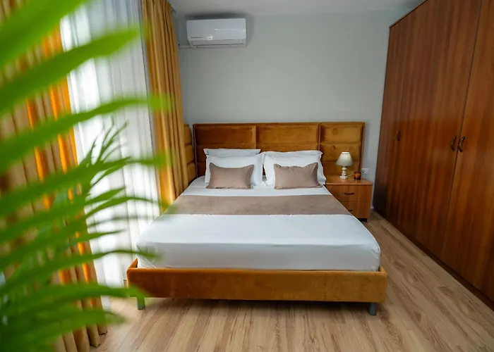 Select 7 Apartament *